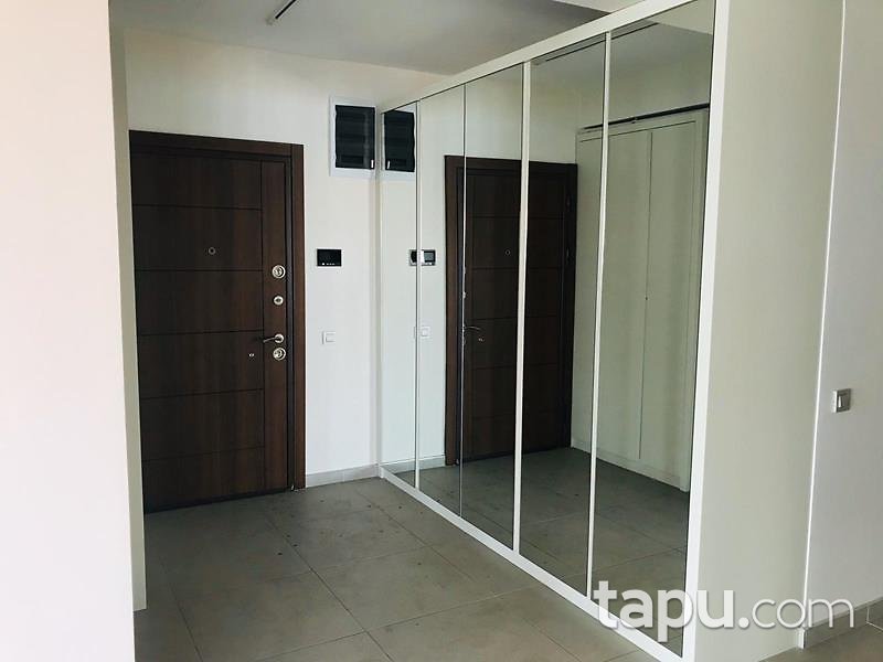 Kabataş Setüstü Manzaralı Otoparklı 4+1 Daire