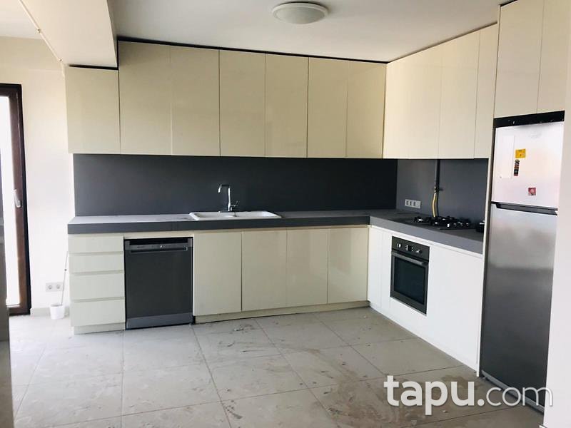 Kabataş Setüstü Manzaralı Otoparklı 4+1 Daire