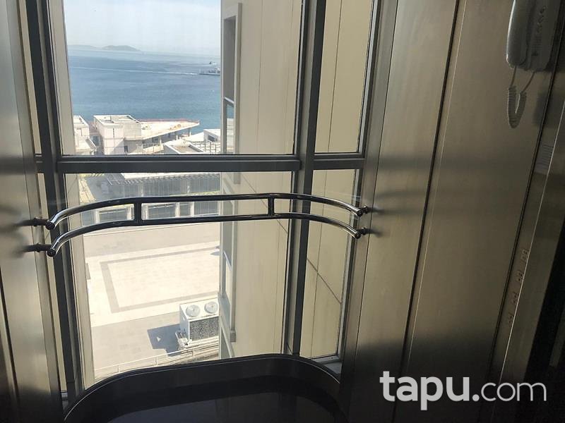 Kabataş Setüstü Manzaralı Otoparklı 4+1 Daire