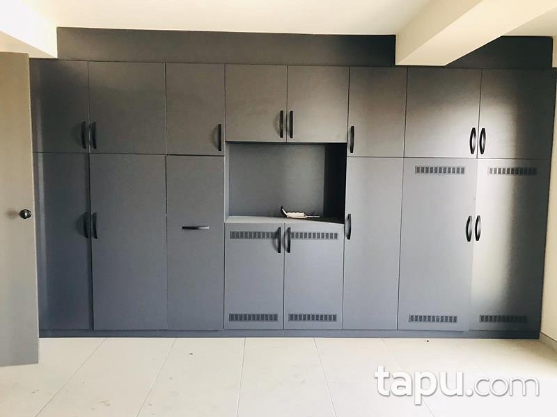 Kabataş Setüstü Manzaralı Otoparklı 4+1 Daire