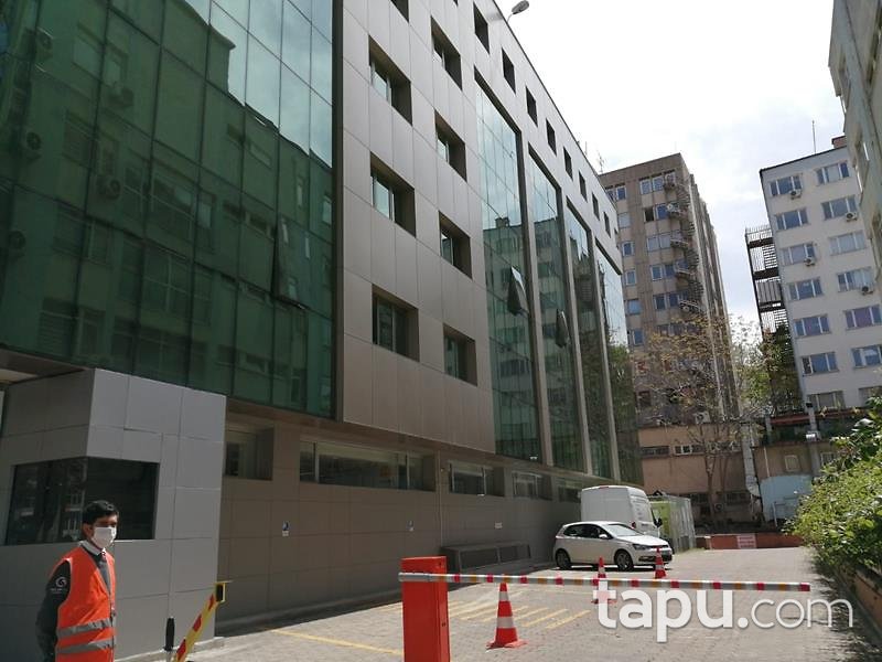 Ankara Çankaya Korkutreis'te Banka ve Kurumsal Kiracılı Bina