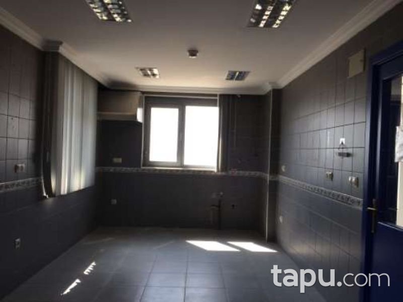 Batman Tilmis Köyünde 18.912 m2 Akaryakıt Depolama Tesisi Tankları