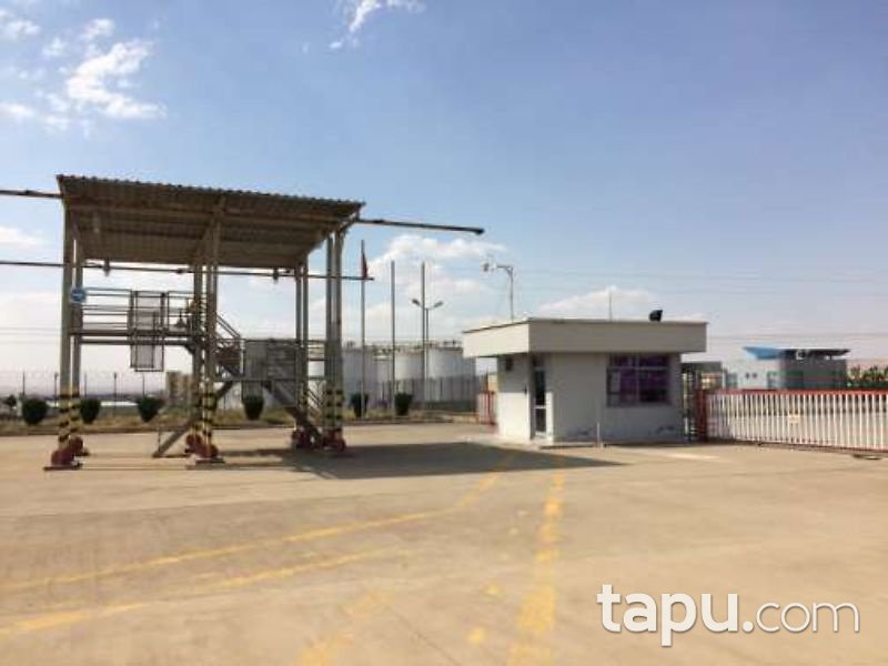 Batman Tilmis Köyünde 18.912 m2 Akaryakıt Depolama Tesisi Tankları