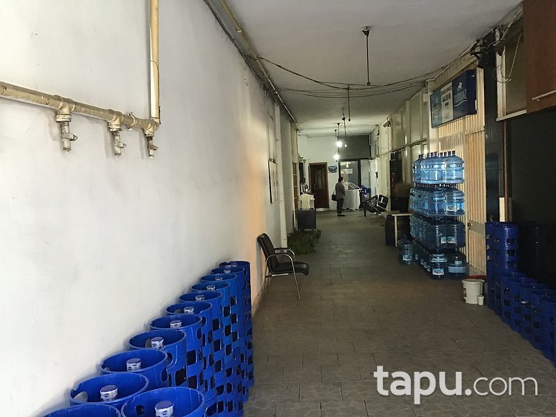 İstanbul Bakırköy Latif Pasajında 14m2 Dükkan