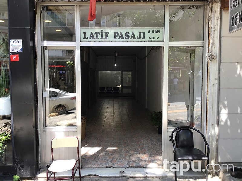 İstanbul Bakırköy Latif Pasajında 14m2 Dükkan
