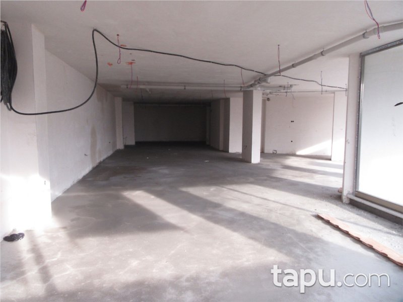 Bursa Osmangazi Akpınar Mahallesinde 215 m2 Dükkan