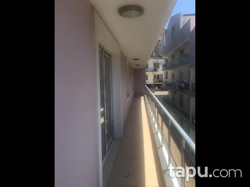 İzmir Dikili Salimbey Mahallesinde 3+1 Çatı Aralı Mesken