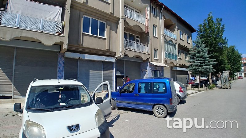 Kütahya Merkez Yıldırım Beyazıt Mahallesinde 614 m2 Dükkan