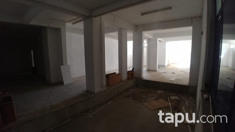 Kütahya Merkez Yıldırım Beyazıt Mahallesinde 614 m2 Dükkan