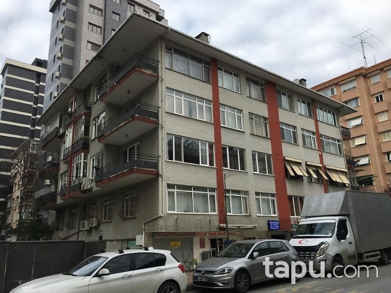Kadıköy Göztepe Mahallesinde Arsa Tapulu Kiracılı 2+1 Daire