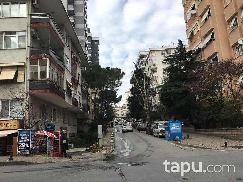 Kadıköy Göztepe Mahallesinde Arsa Tapulu Kiracılı 2+1 Daire
