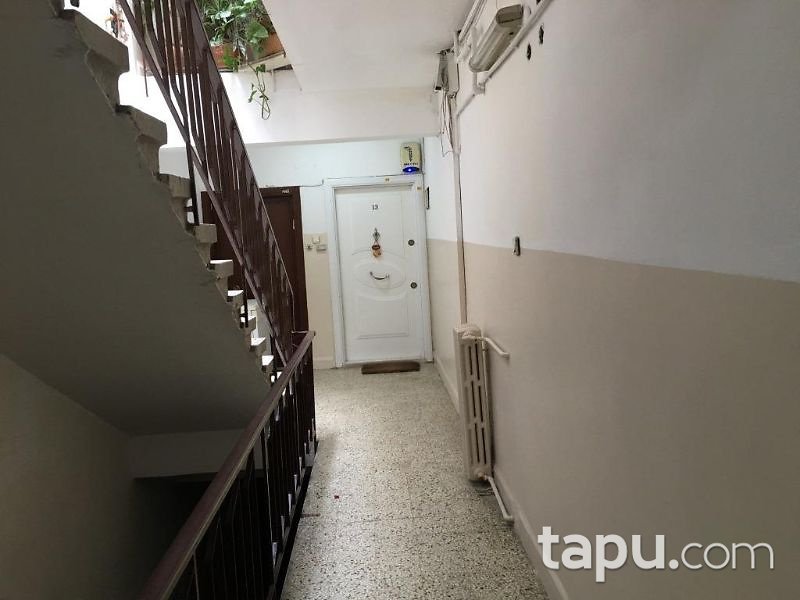 Kadıköy Göztepe Mahallesinde Arsa Tapulu Kiracılı 2+1 Daire
