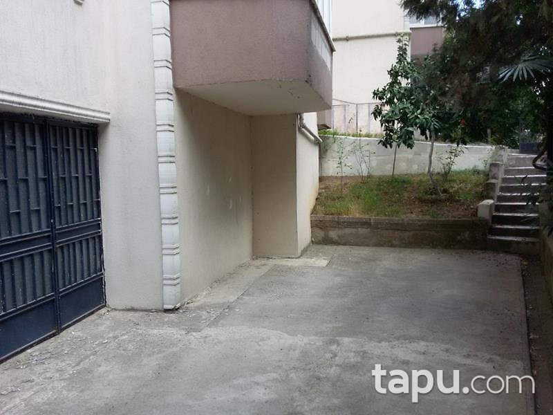 Kocaeli Gölcük Atatürk Mahallesinde 150 m2 Dükkan