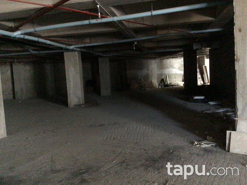 Koşuyolu Elysium Elit Projesinde 53 m Cepheli 1036 m2 Dükkan