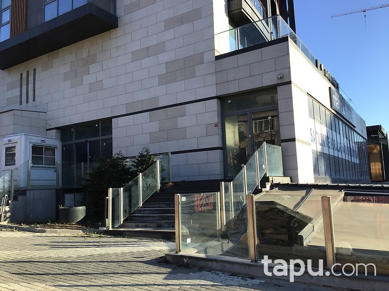 Koşuyolu Elysium Elit Projesinde 53 m Cepheli 1036 m2 Dükkan