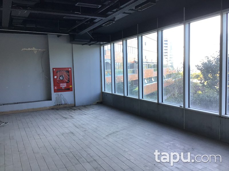 Ataşehir Varyap Meridian Projesinde 294 m2 Dükkan