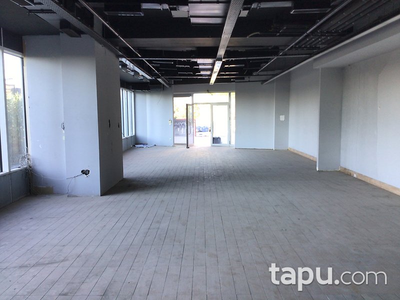 Ataşehir Varyap Meridian Projesinde 294 m2 Dükkan