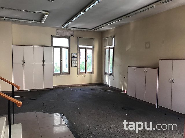 Kadıköy Erenköy'de Ticari Kullanıma Uygun Otoparklı 3 Katlı Köşk