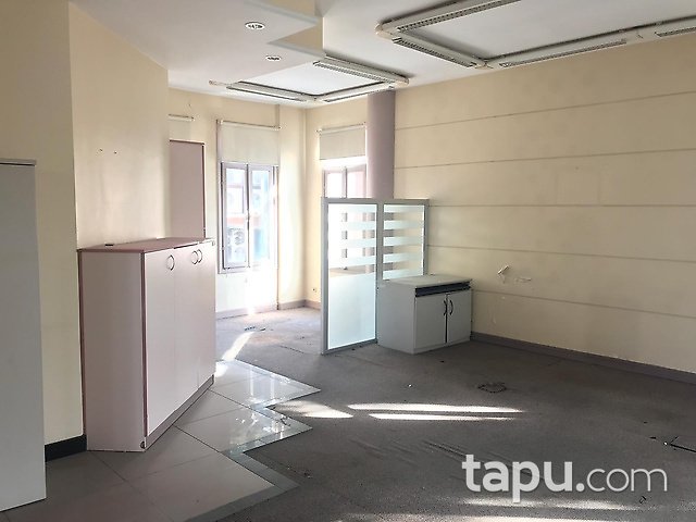 Kadıköy Erenköy'de Ticari Kullanıma Uygun Otoparklı 3 Katlı Köşk