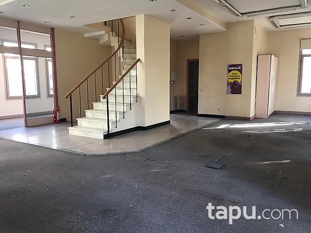 Kadıköy Erenköy'de Ticari Kullanıma Uygun Otoparklı 3 Katlı Köşk