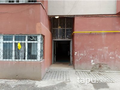 Ağrı Merkez Yavuz Mahallesi'nde 4+1 Daire