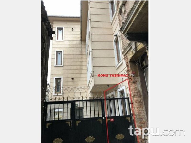 Beyoğlu Çukur Mahallesi'nde 1+1 Daire