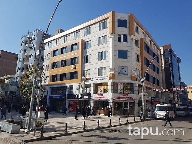 Batman Merkez Meydan Mahallesi Ayaz Plaza'da 105 m2 Ofis