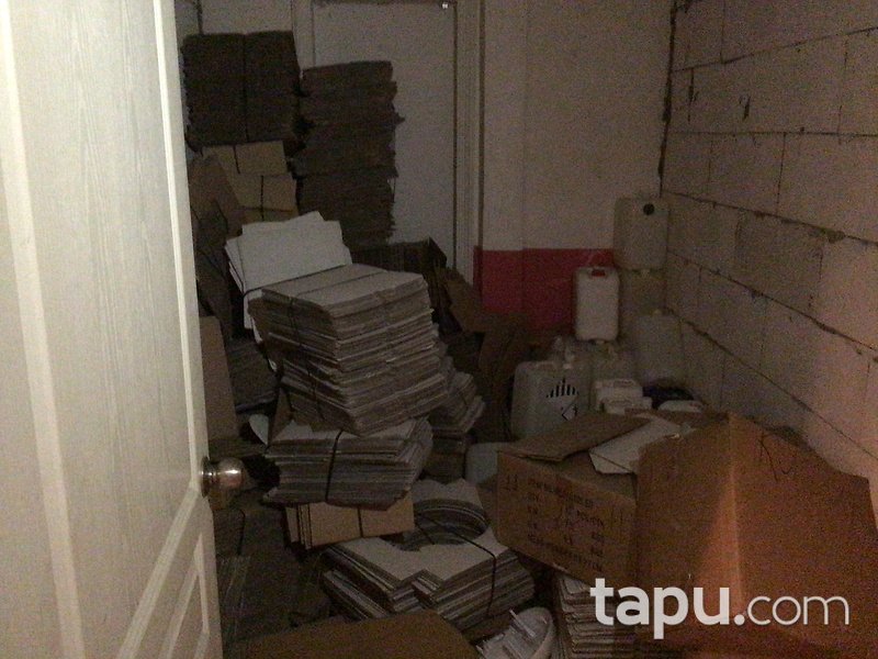 İstanbul Ümraniye'de 67 m2 Dükkan