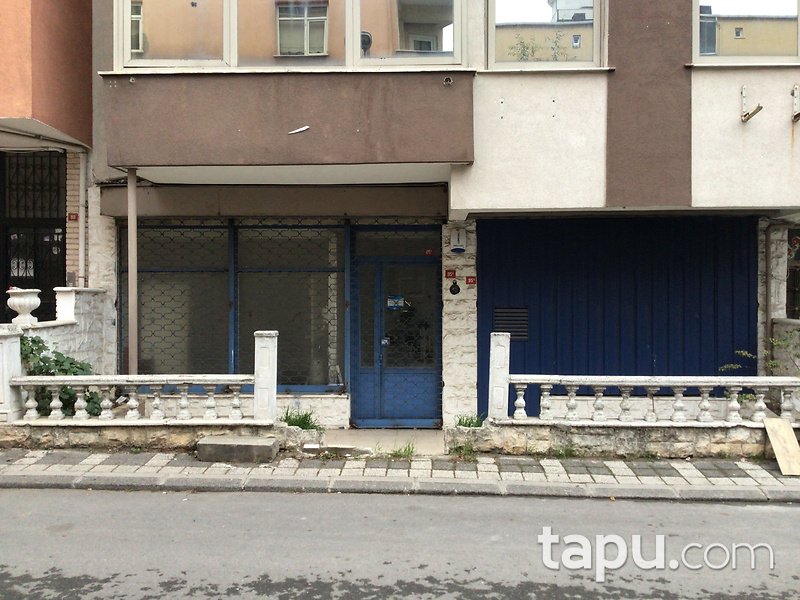 İstanbul Ümraniye'de 67 m2 Dükkan