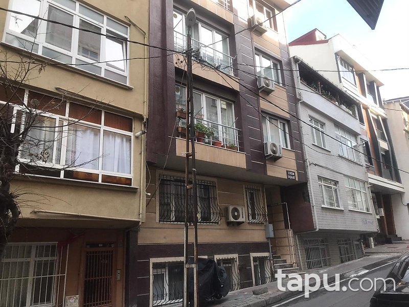 Gaziosmanpaşa Merkez'de 93 m2 Daire