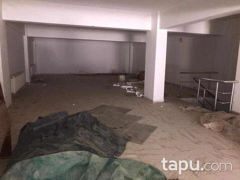 Çanakkale Ezine Camikebir Mahallesi'nde 370 m2 Depolu Dükkan