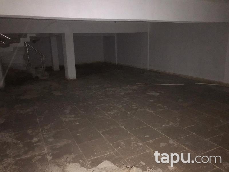 Çanakkale Ezine Camikebir Mahallesi'nde 370 m2 Depolu Dükkan