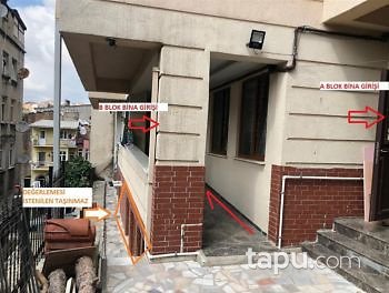 İstanbul Beyoğlu Çukur Mahallesinde 2+1 63m2 Daire