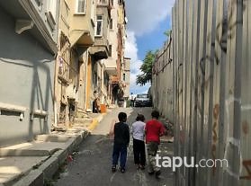 İstanbul Beyoğlu Çukur Mahallesinde 2+1 63m2 Daire