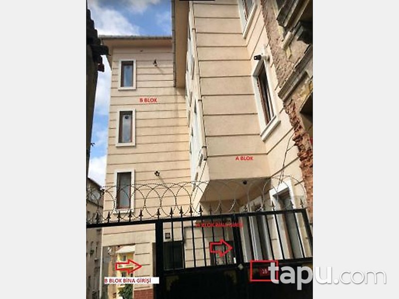 İstanbul Beyoğlu Çukur Mahallesinde 2+1 63m2 Daire