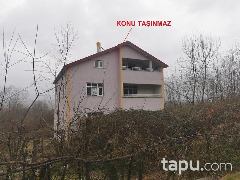 Zonguldak Çaycuma Şerhler Mahallesi'nde Natamam 2 Katlı Bahçeli Bina