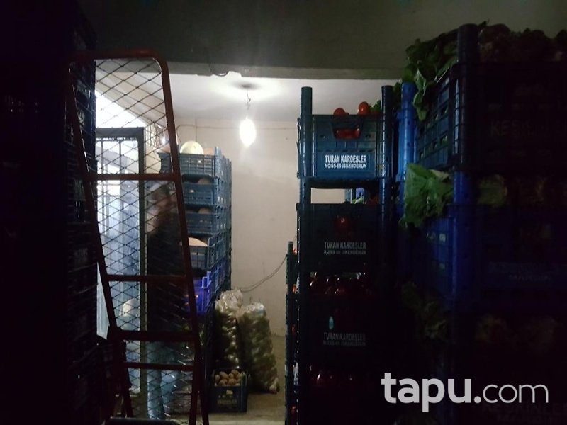 Mardin Artuklu Sebze Halinde 46 m2 Depolu Dükkan