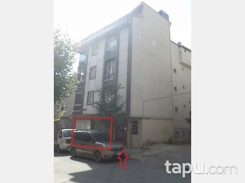 İstanbul Bağcılar Hürriyet Caddesi'nde İskanlı 64 m2 Depolu Dükkan