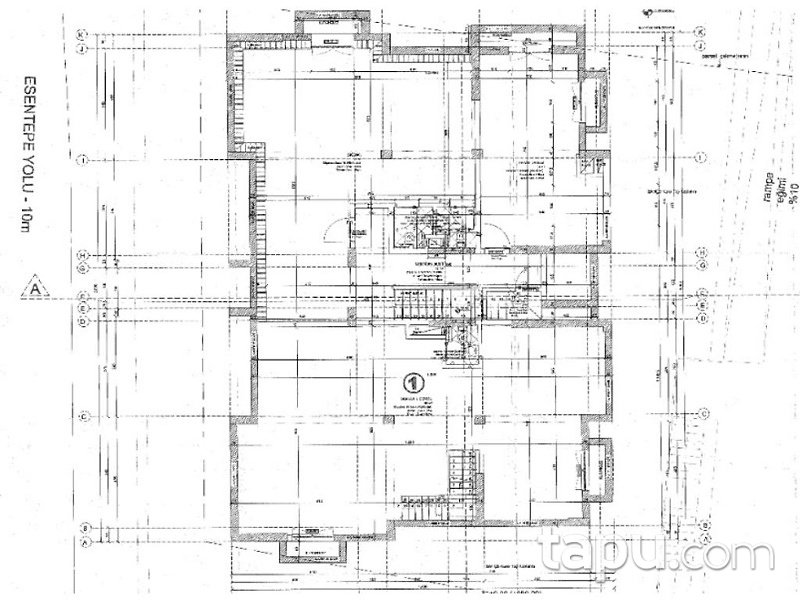 Tunceli Nelson Mandela Caddesi'nde 8,75 m Vitrin Cepheli İskanlı Dükkan
