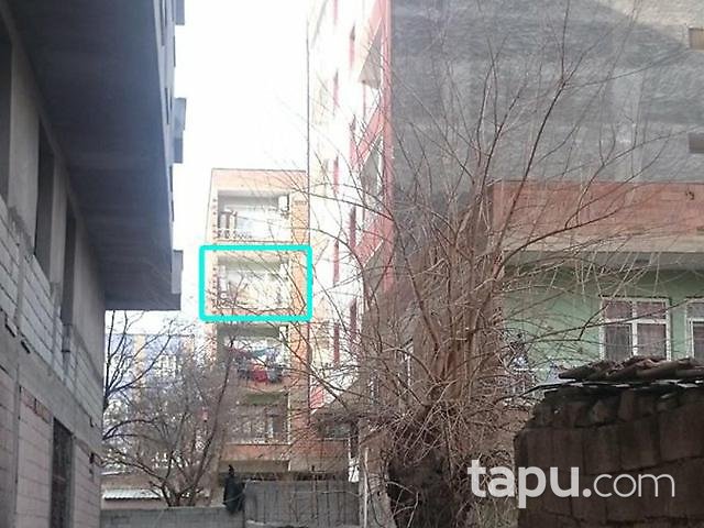 Diyarbakır Bismil Altıok Mahallesi'nde 3+1 Daire 135 m2