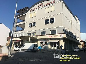 Kastamonu Araç Yeni Mahallesi'nde Geniş Vitrin Cepheli İskanlı 421 m2 Dükkan