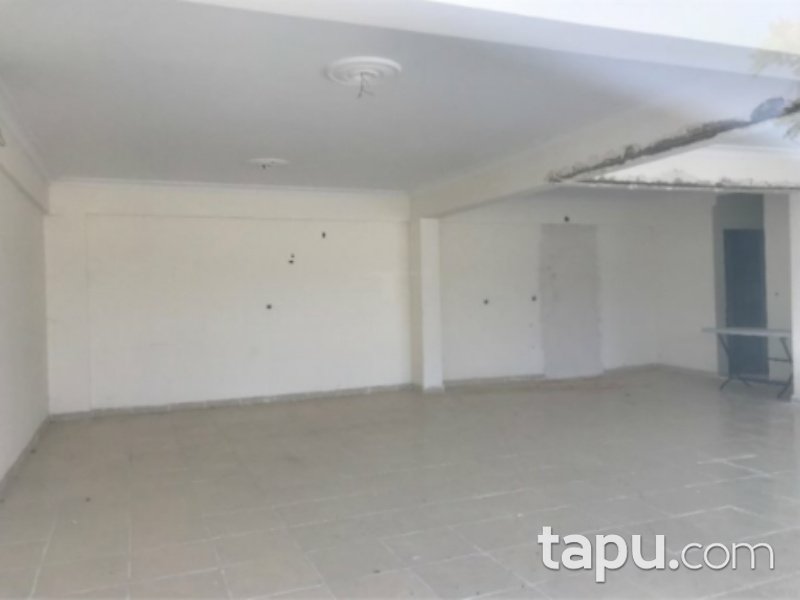 Ankara Akyurt Dr. Neslihan Özenli Caddesine Cepheli 78 m2 Dükkan