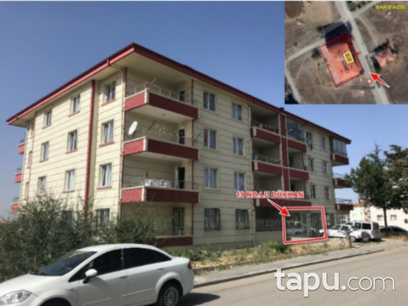 Ankara Akyurt Dr. Neslihan Özenli Caddesine Cepheli 78 m2 Dükkan