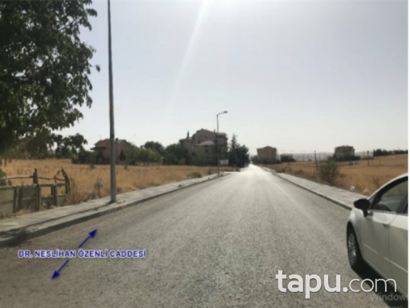 Ankara Akyurt Dr. Neslihan Özenli Caddesine Cepheli 78 m2 Dükkan