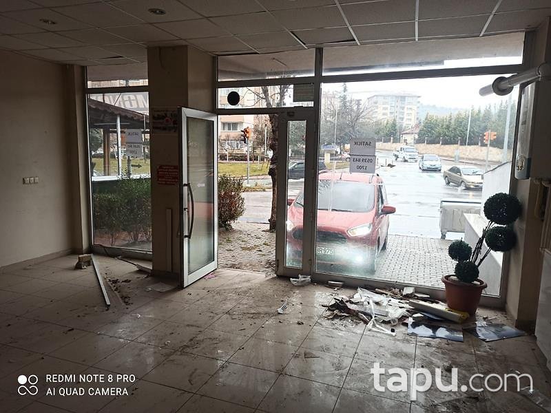Kütahya Merkez Yenidoğan Mahallesi'nde 220 m2 İskanlı Dubleks Dükkan
