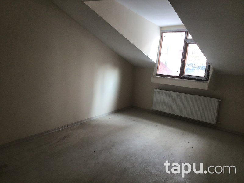 İstanbul Eyüpsultan Çırçır Mahallesi'nde 4+1 Çatı Piyesli Daire