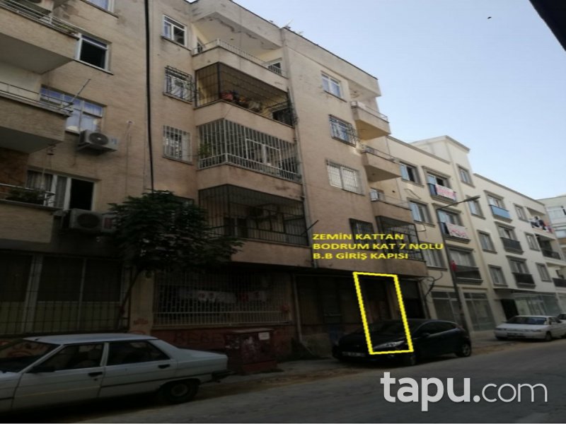 Mersin Akdeniz Hamidiye Mahallesi'nde 141 m2 Depo