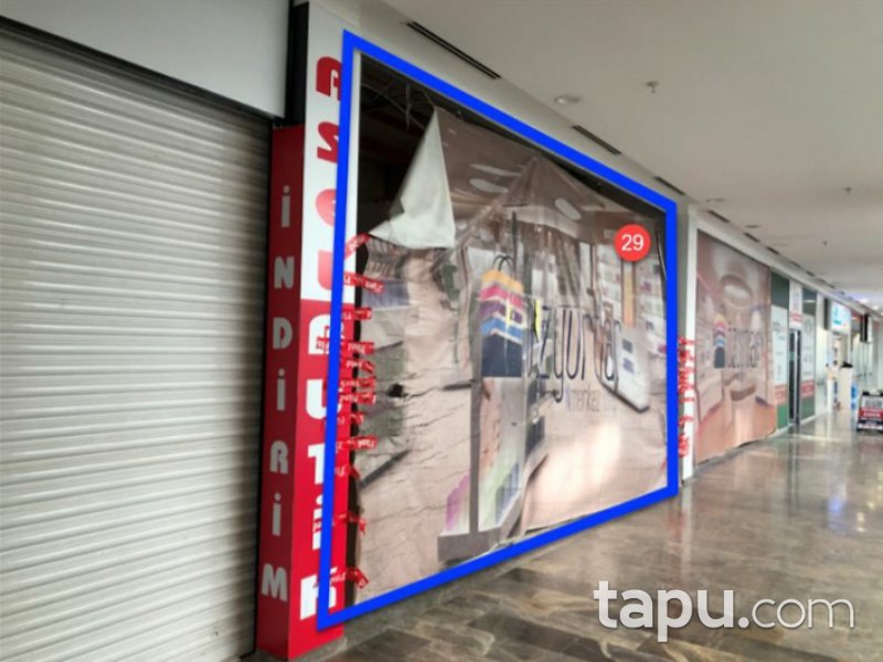 İstanbul Esenyurt Özyurtlar Merkez Outlet AVM'de 67 m2 İskanlı Dükkan
