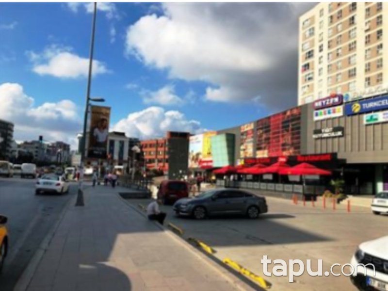 İstanbul Esenyurt Özyurtlar Merkez Outlet AVM'de 67 m2 İskanlı Dükkan