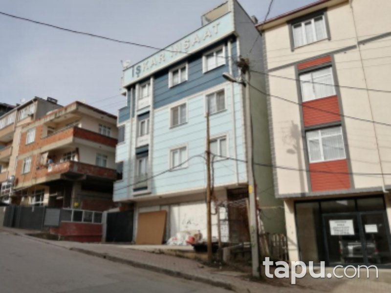 Kocaeli Gebze Namık Kemal Caddesi'nde İskanlı 346 m2 Depolu Dükkan